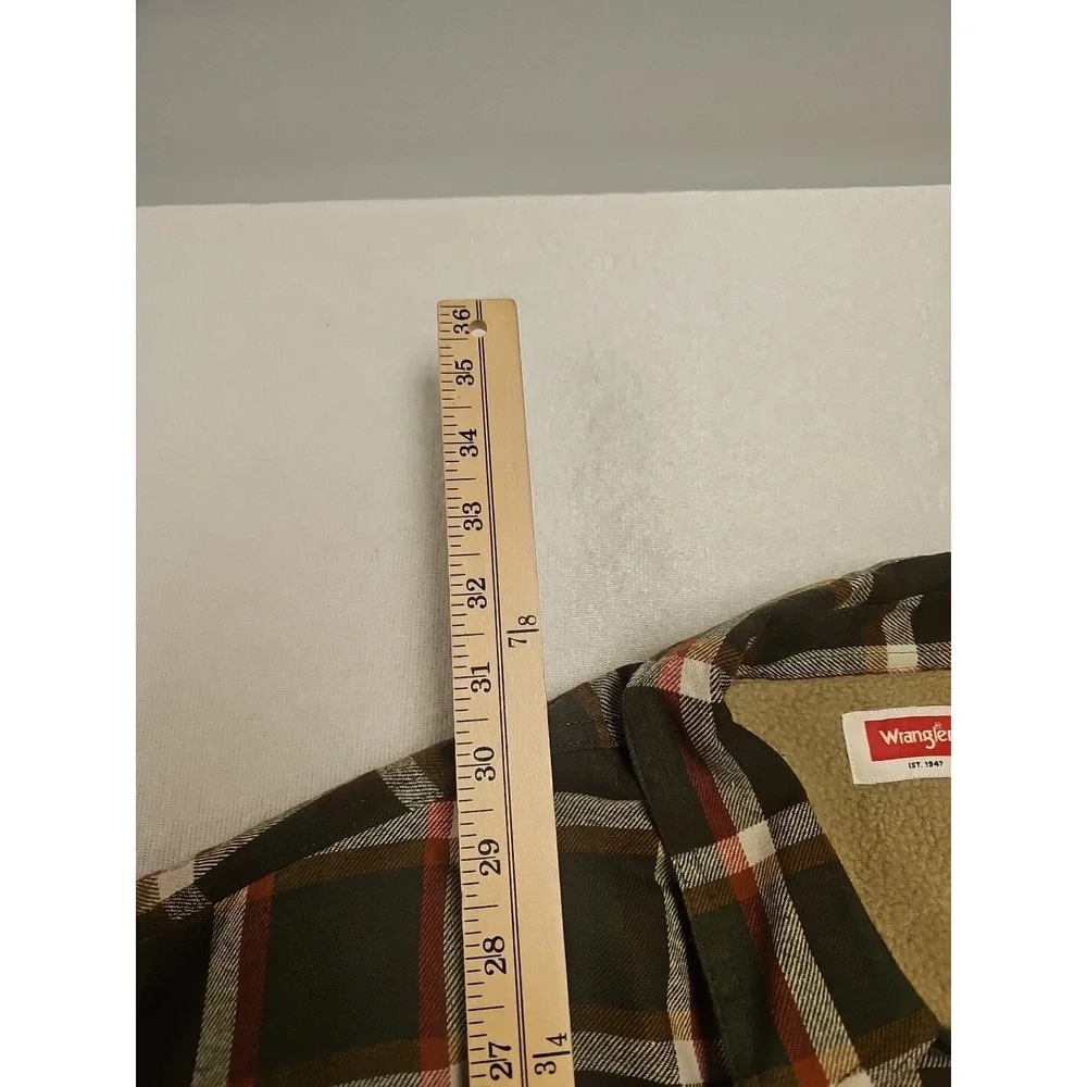 Wrangler Flannel Jacket Mens XL Green Plaid Sherpa Lined Pocket Shacket